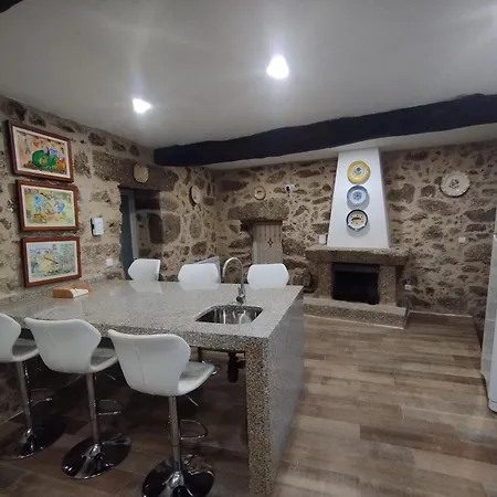 Casa Do Forno Homestay *